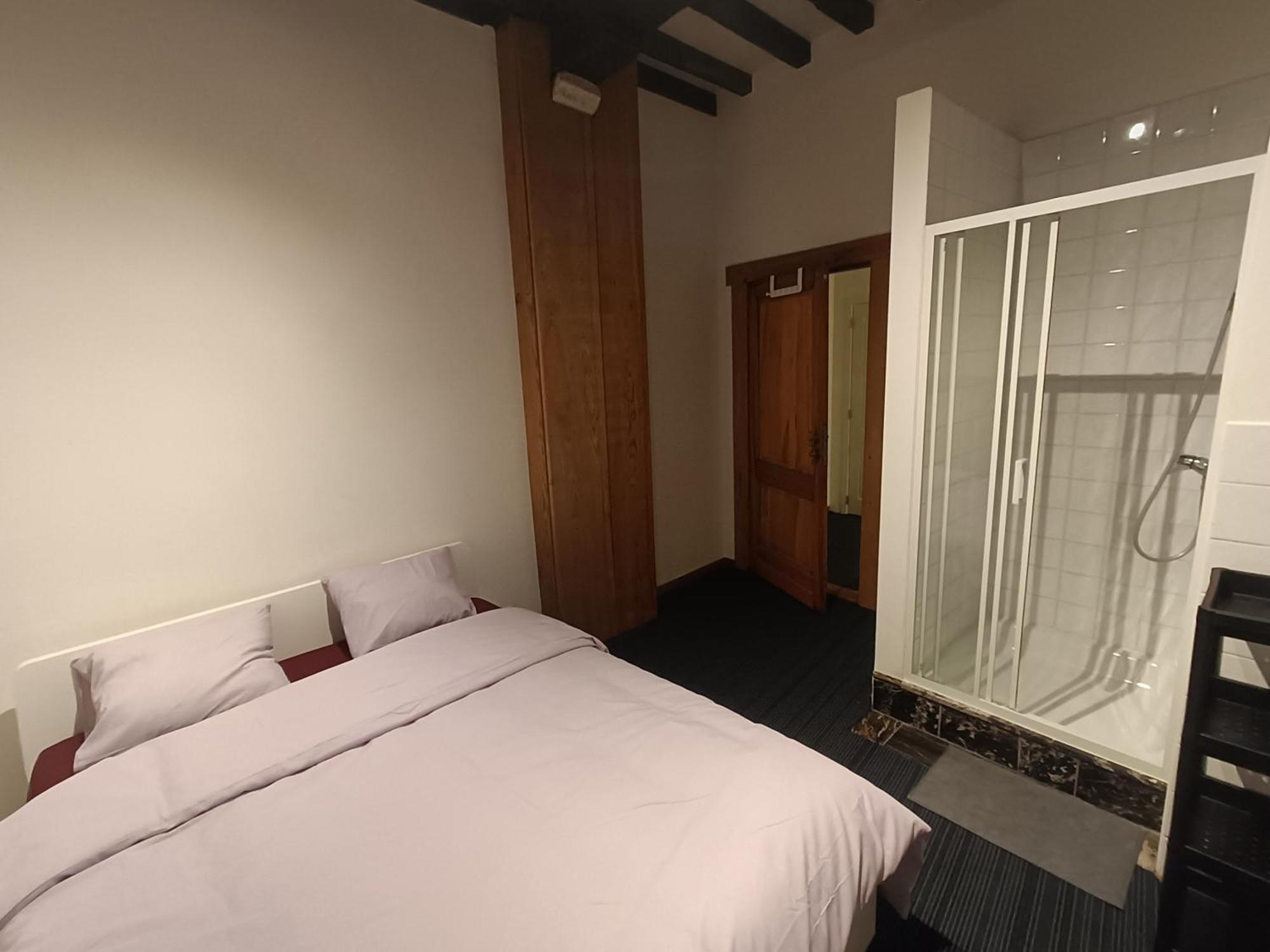Viktoria Hostel アントウェルペン エクステリア 写真